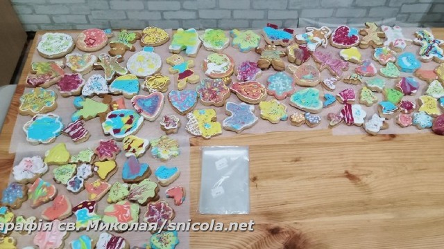 Діти з Творчої майстерні готуються до Різдвяного ярмарку
